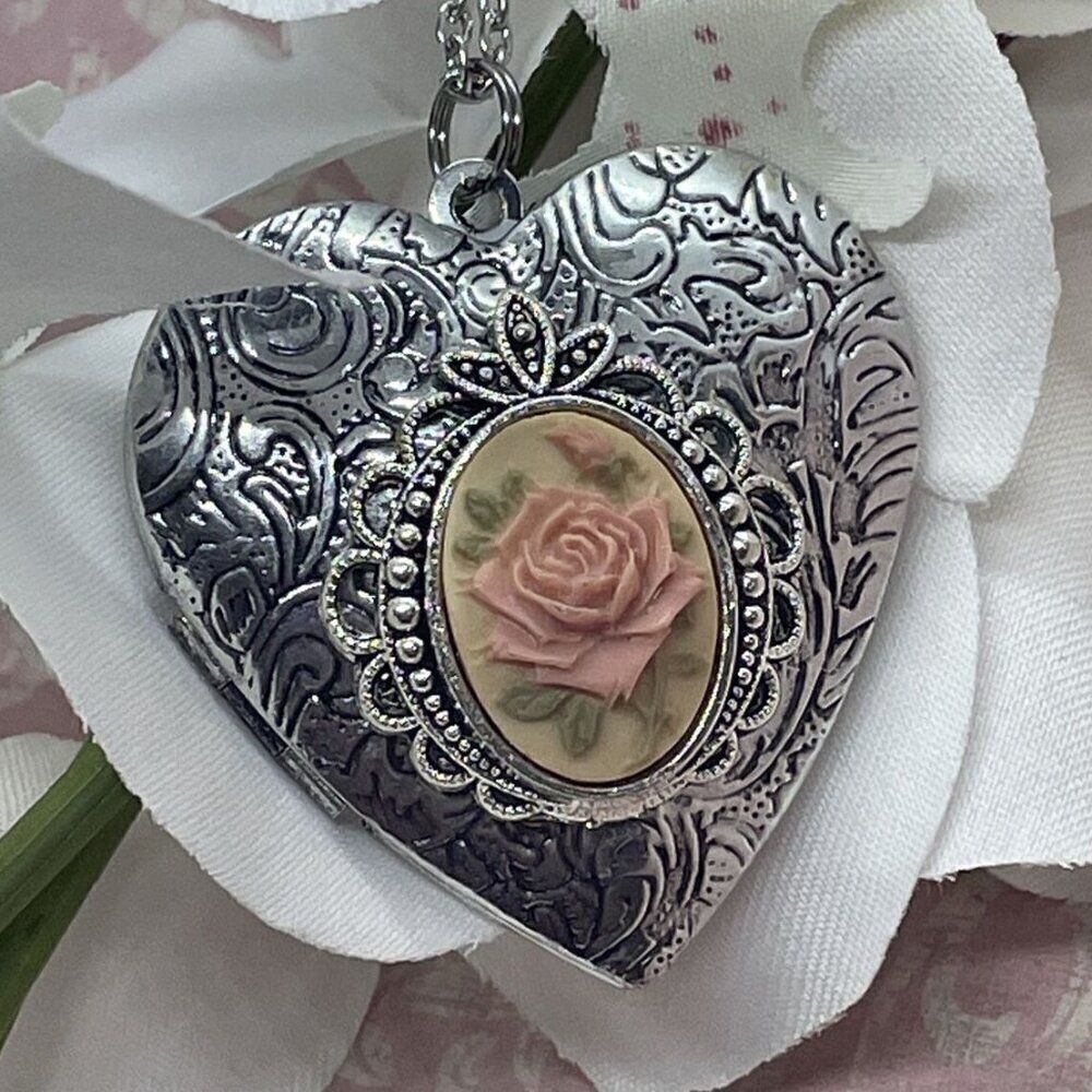 Heart Silver Locket Mauve Roses Necklace Photo Bride Mother bridal wedding Mom